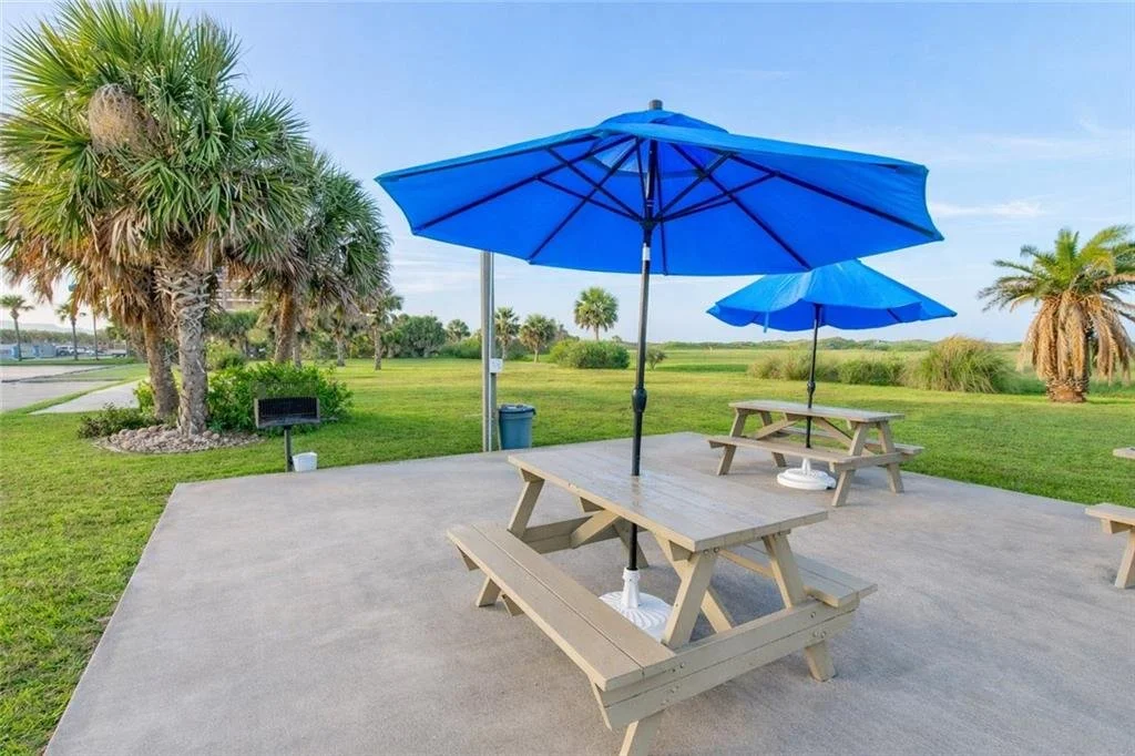128 Courtyard Condos 37.jpg
