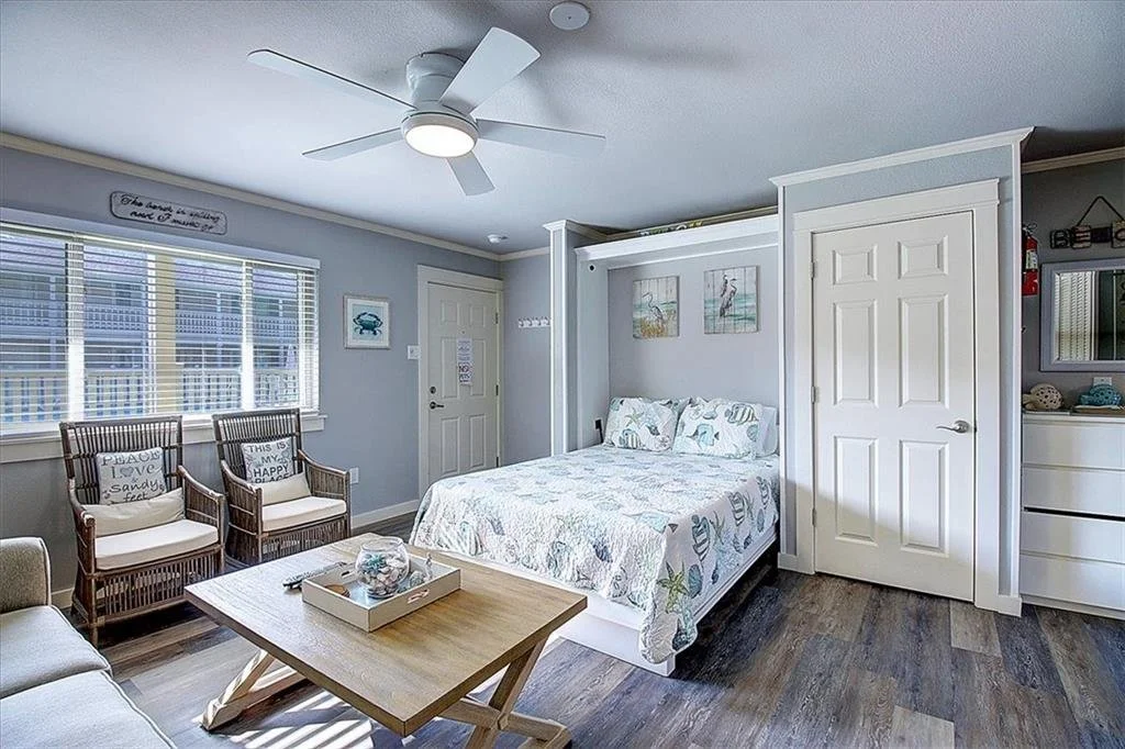 129 Courtyard Condos 12.jpg