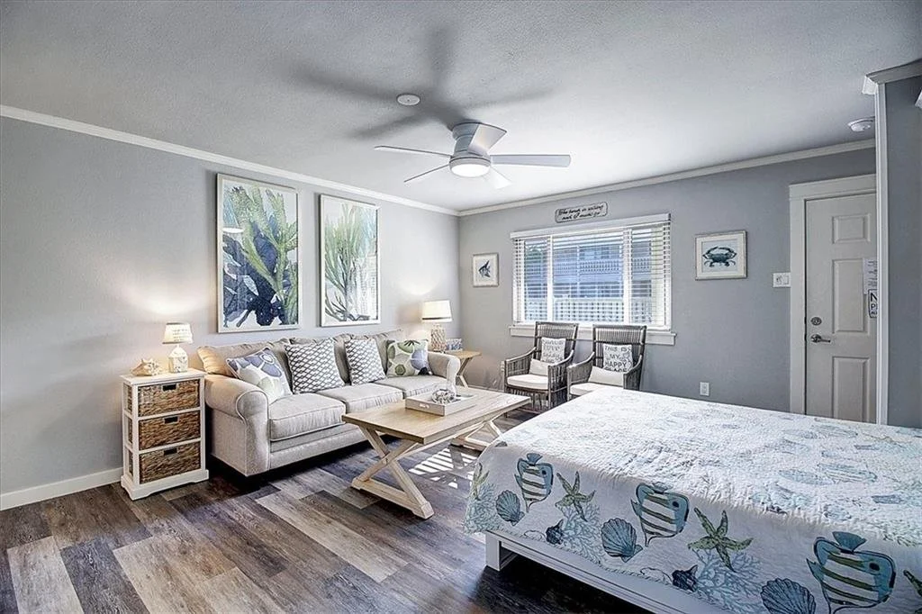 129 Courtyard Condos 14.jpg