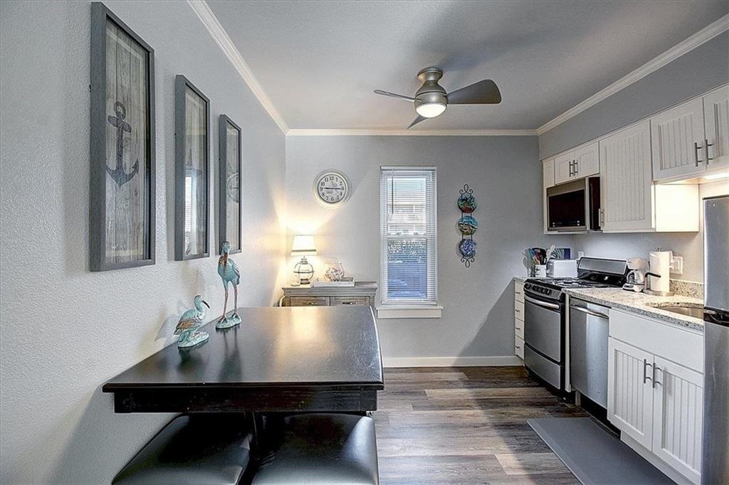 129 Courtyard Condos 17.jpg