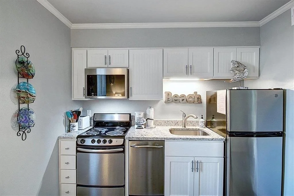129 Courtyard Condos 18.jpg