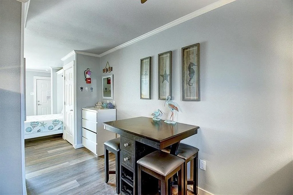 129 Courtyard Condos 21.jpg