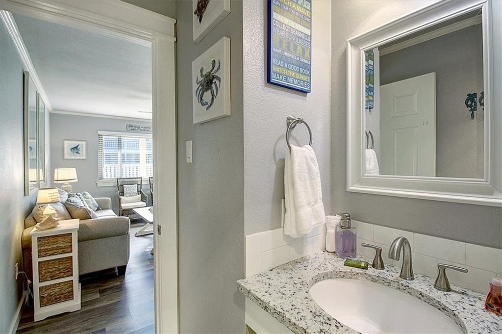 129 Courtyard Condos 24.jpg