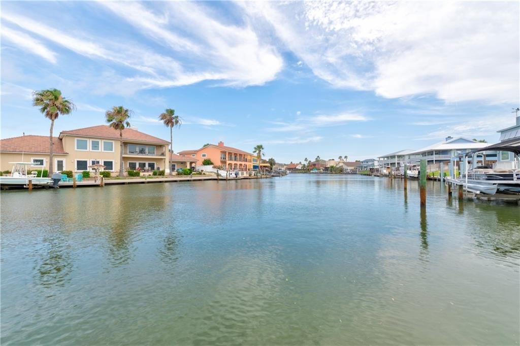 305 Marina 17.jpg