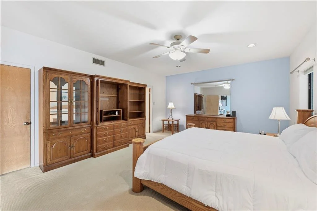 305 Marina 18.jpg