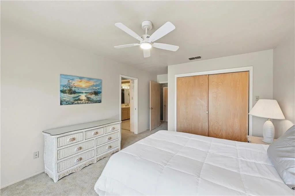 305 Marina 29.jpg