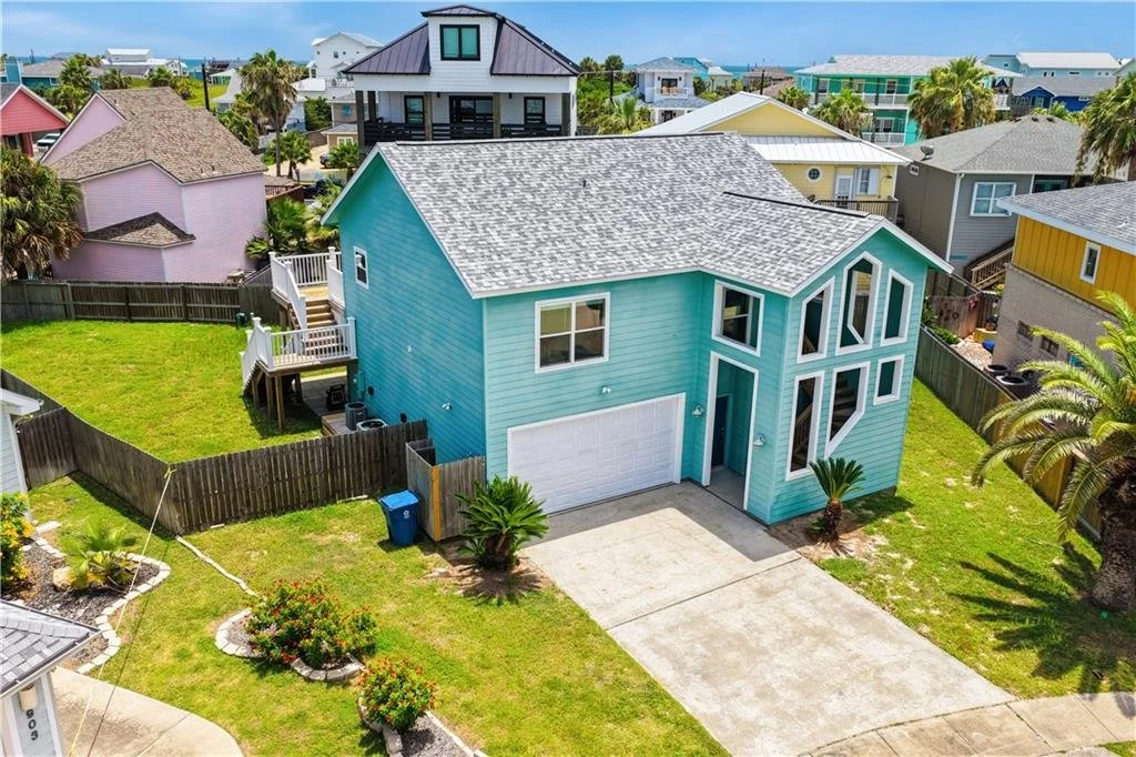 909 Whispering Sands