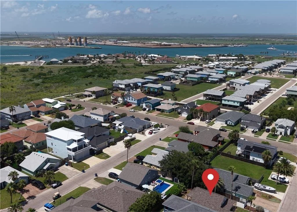 518 Corpus Christi Channel 33.jpg