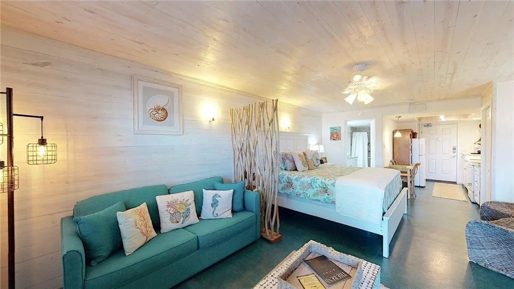 115 Sea Breeze Suites 5.jpg