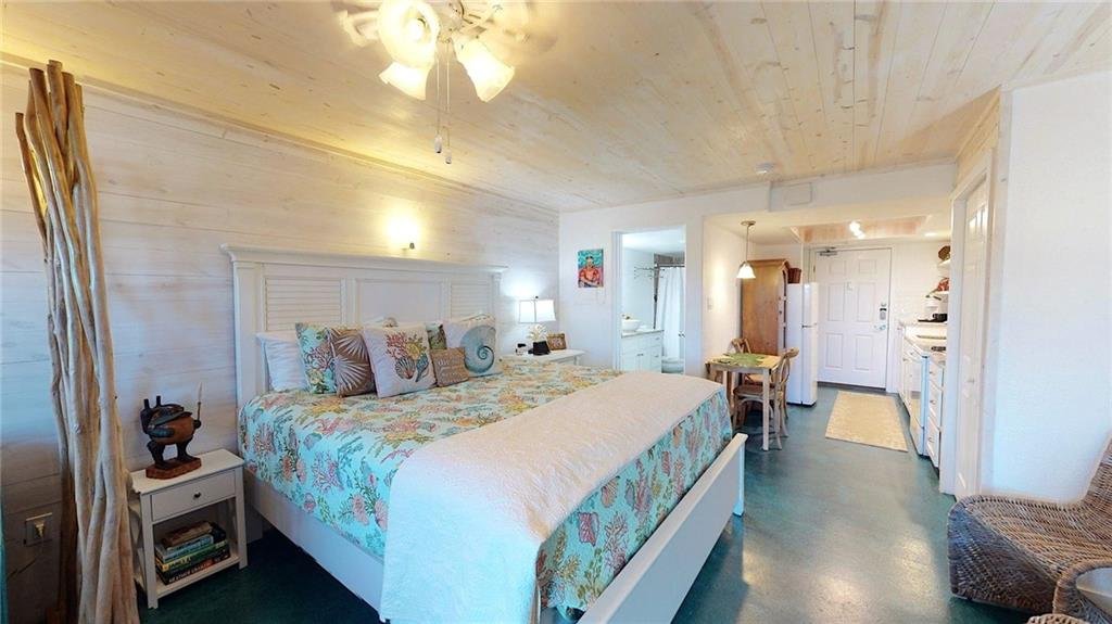 115 Sea Breeze Suites 6.jpg