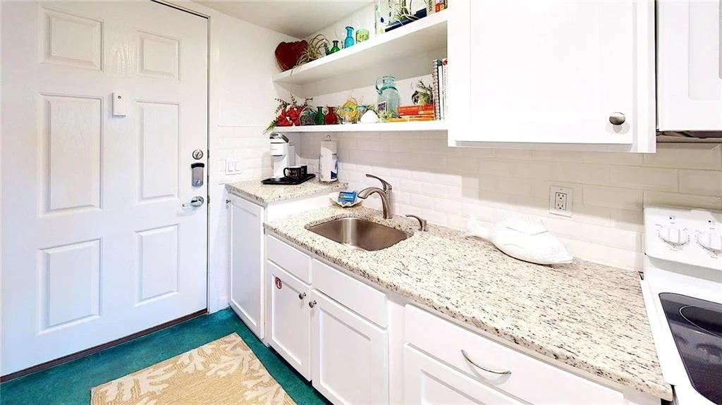 115 Sea Breeze Suites 11.jpg