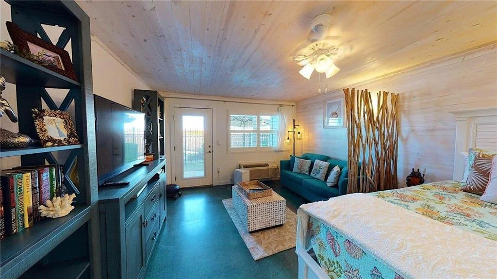 115 Sea Breeze Suites 18.jpg