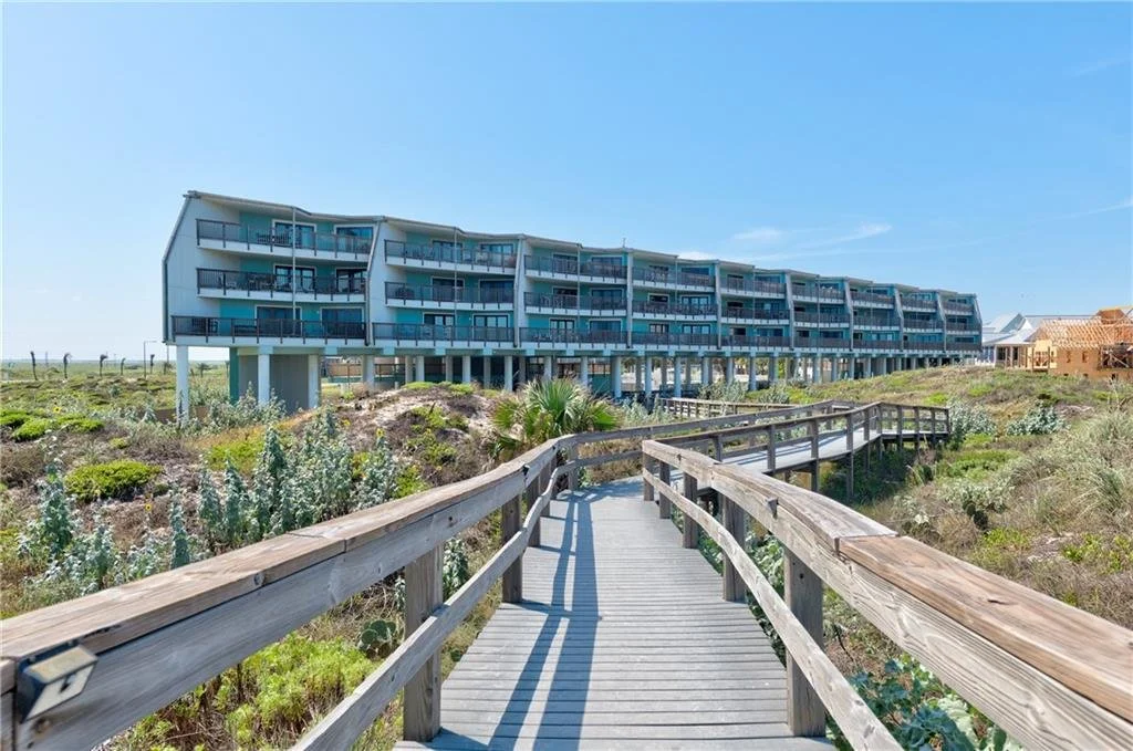 305, La Mirage 1.jpg