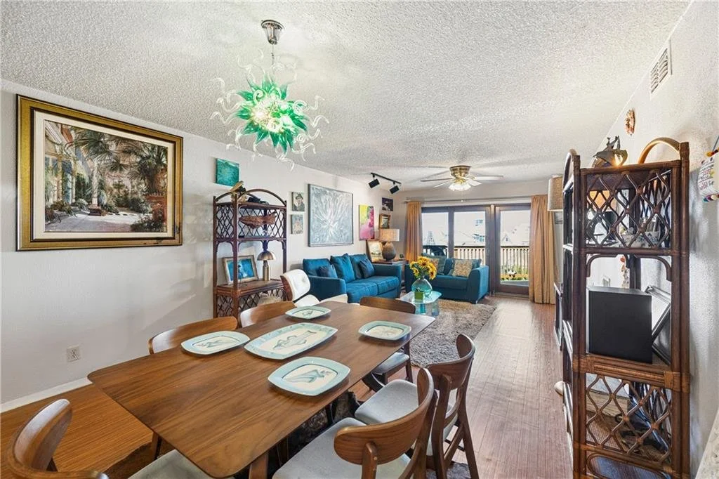 305, La Mirage 12.jpg