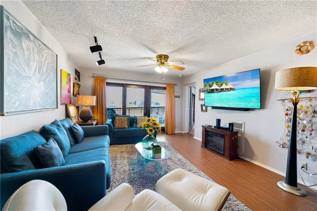 305, La Mirage 14.jpg