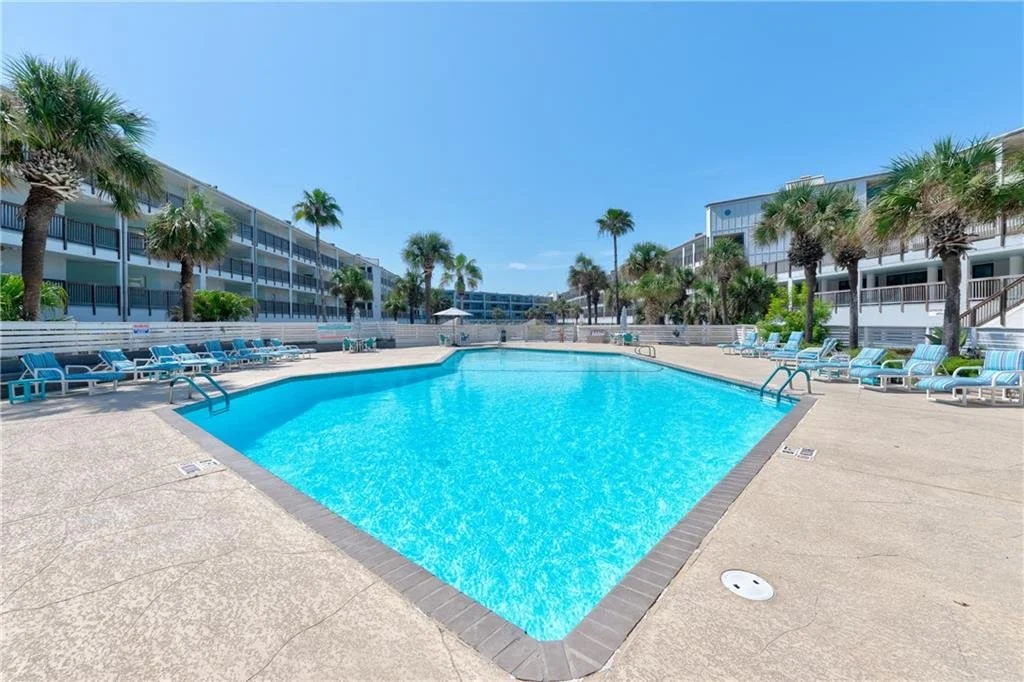 305, La Mirage 33.jpg