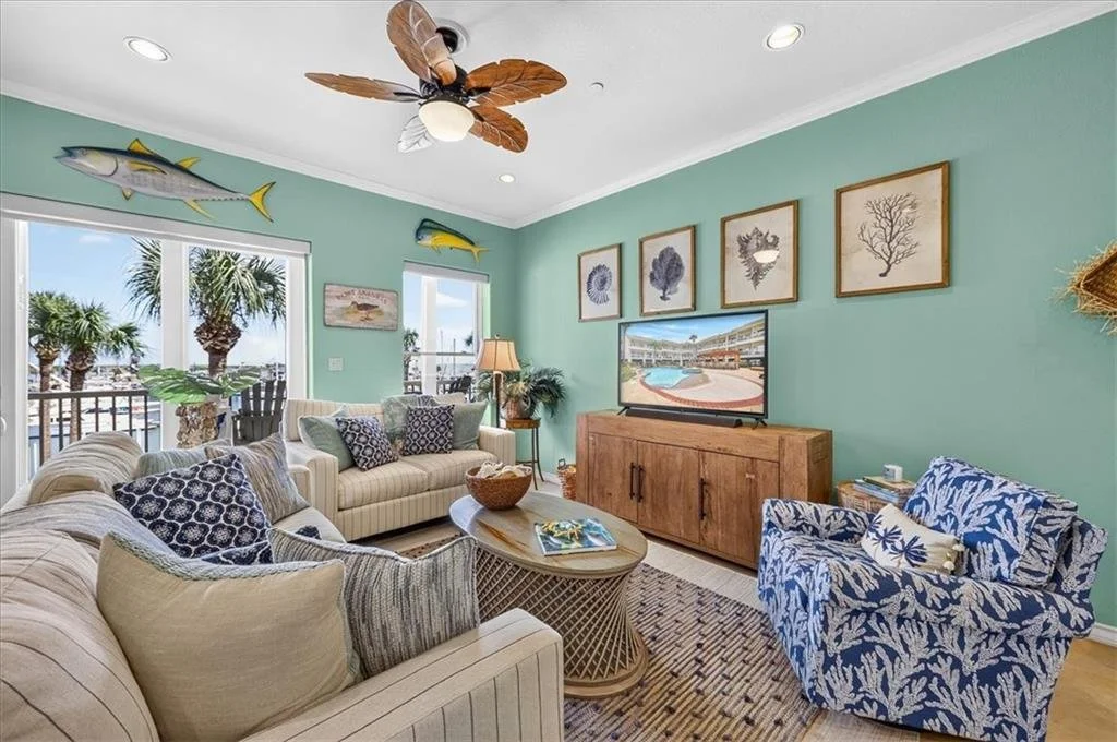 206 Harbour Condos 9.jpg