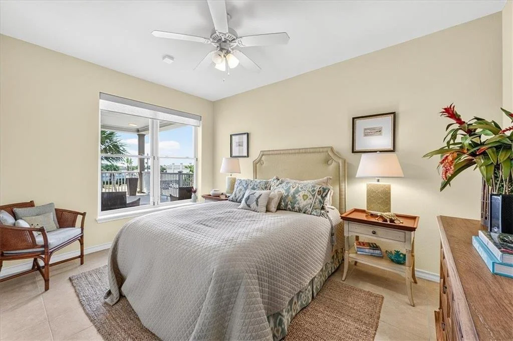 206 Harbour Condos 25.jpg