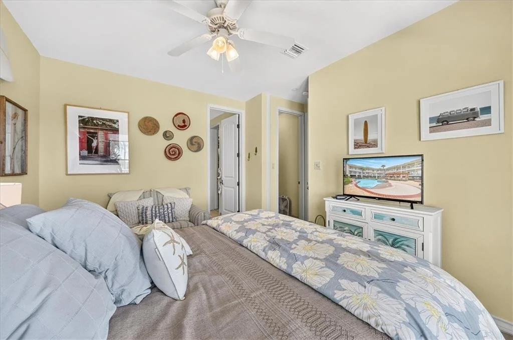 206 Harbour Condos 29.jpg