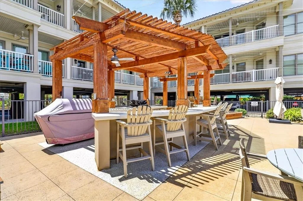 206 Harbour Condos 34.jpg