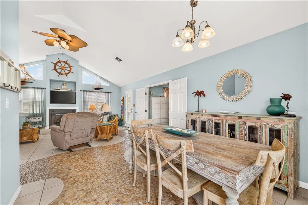 702 Parkplace 8.jpg