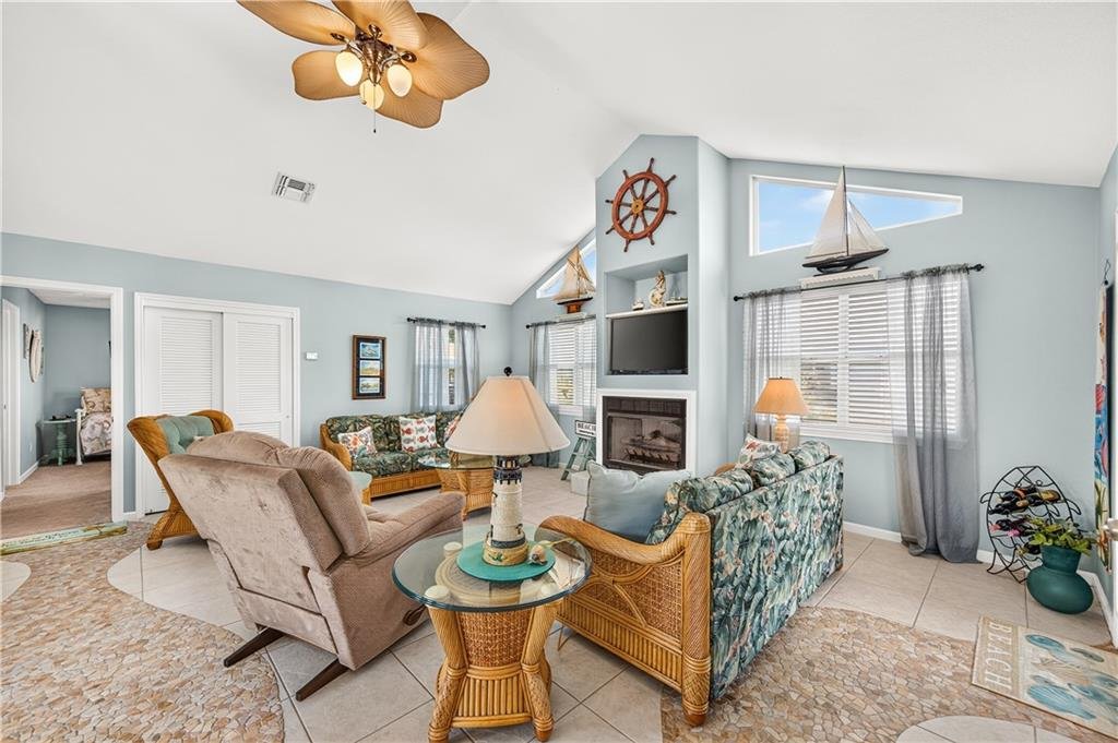 702 Parkplace 10.jpg