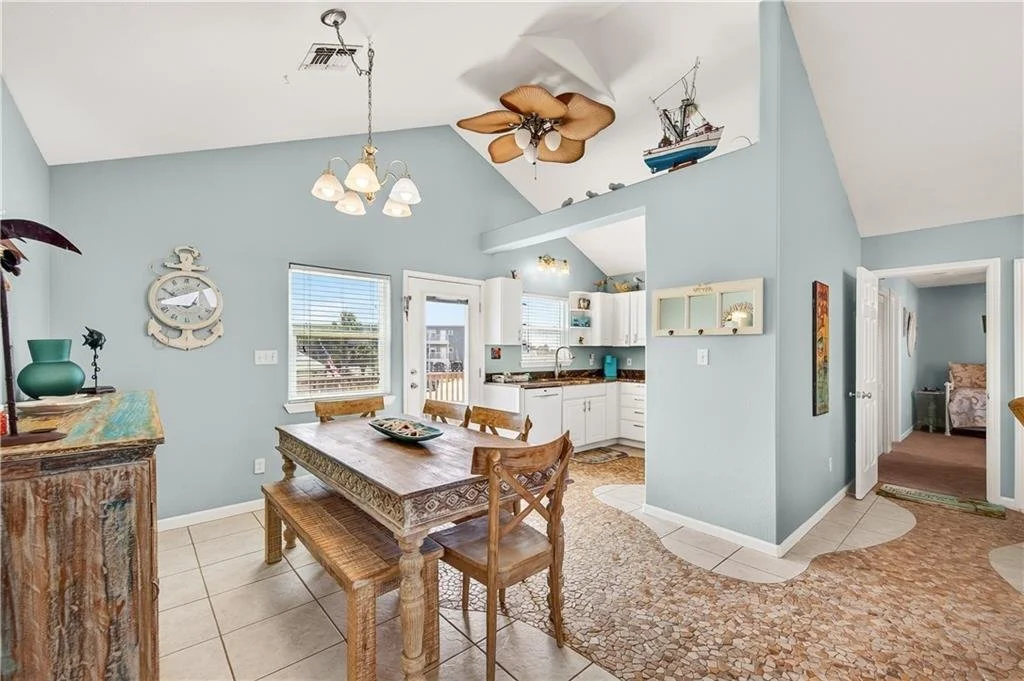 702 Parkplace 13.jpg