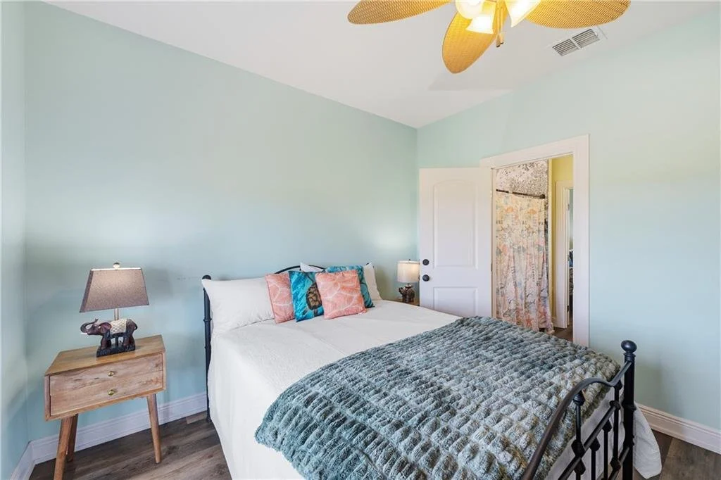 149 Breezy Ct 29.jpg
