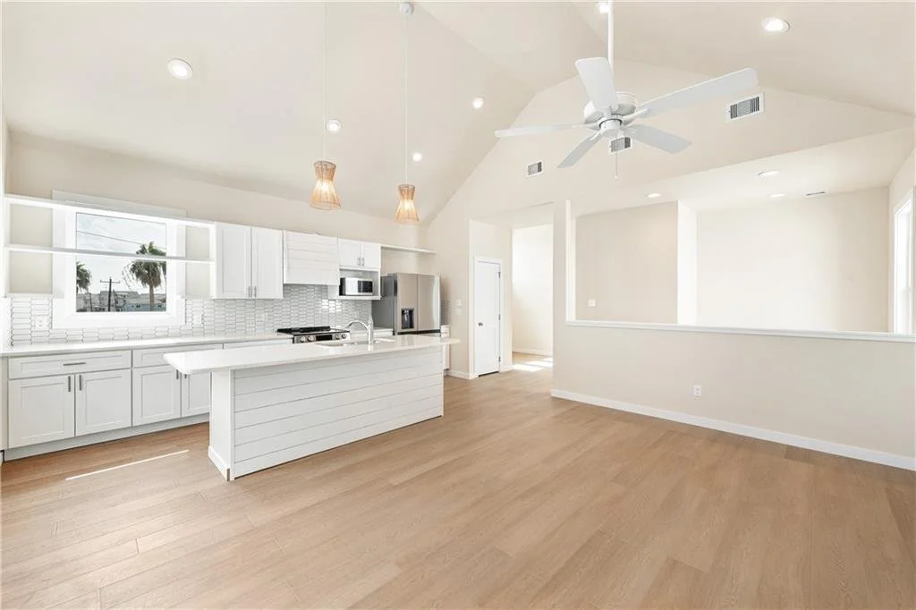 Unit 4, Palms at Old Town 24.jpg