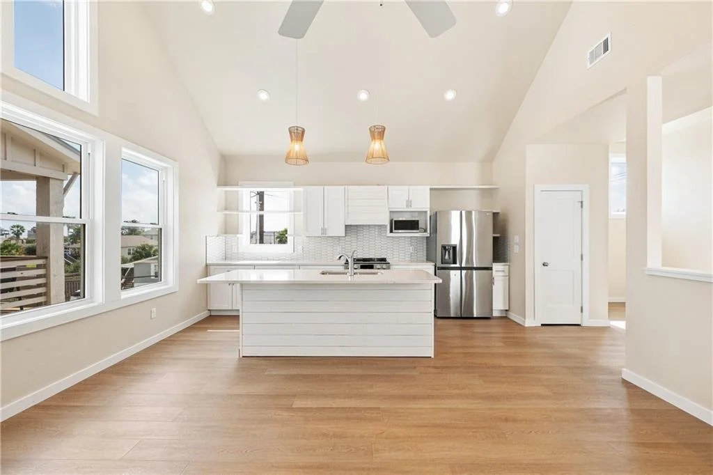 Unit 4, Palms at Old Town 15.jpg