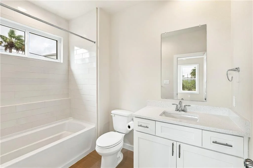 Unit 4, Palms at Old Town 11.jpg