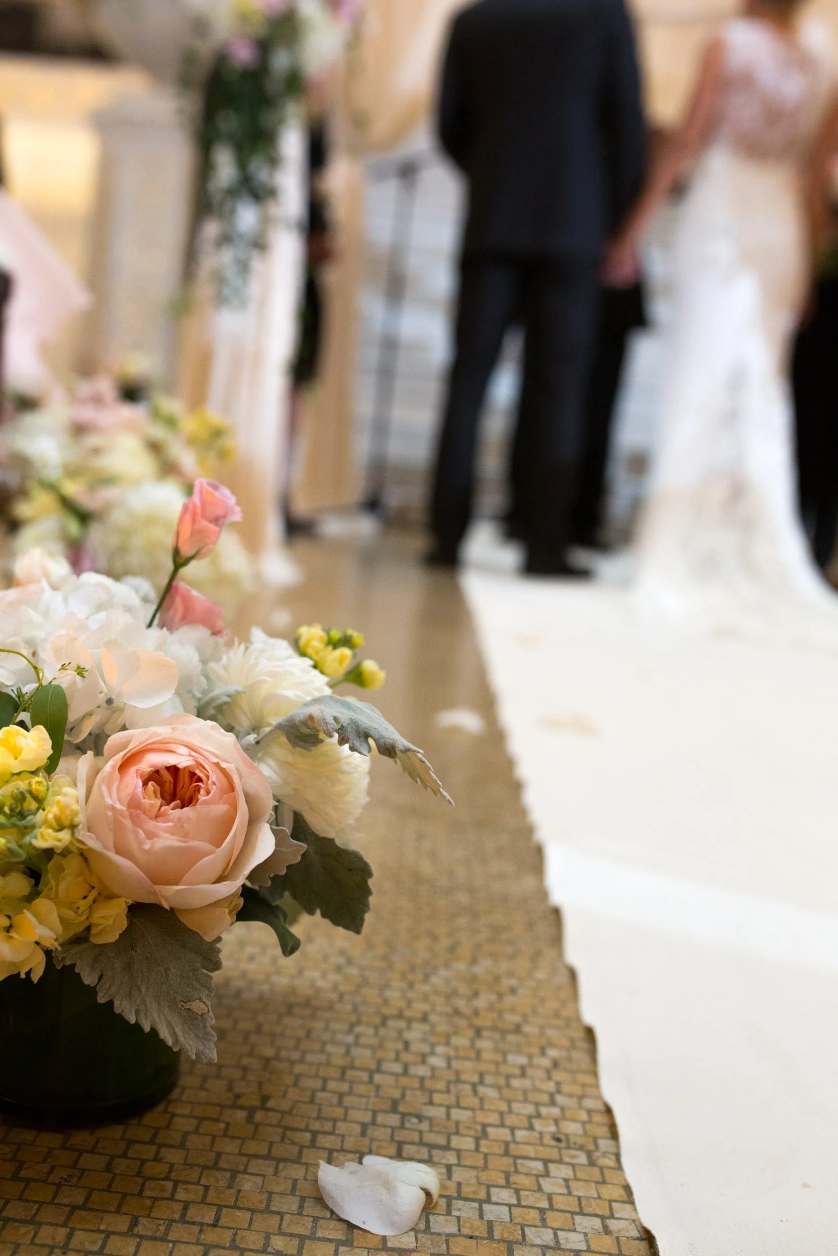 the rookery building Frank Lloyd Wright Chicago wedding photography wedding ceremony near me