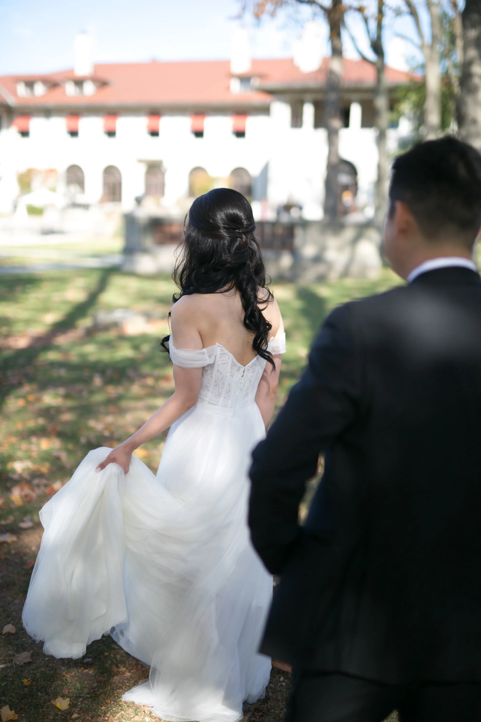 bride walking to meet groom first look wedding photography