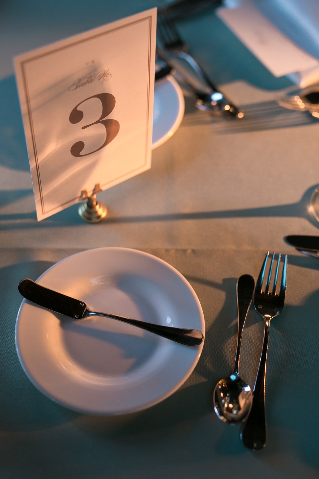 wedding place setting wedding photographer near me 