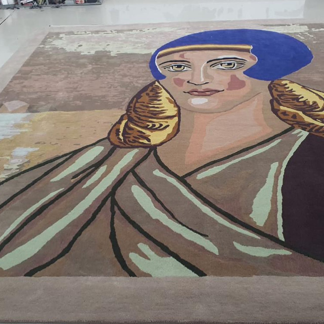 Art at your feet ! New rug! The Carvallo painting &ldquo;La mujer del Nilo&rdquo; made interior design object . Size  4X4 meters made in 80% New Zealand wool &amp; 20 % Indian cotton. 4 cm thickness. #rug #artrug #art #tapis #tapestry #wool #interior