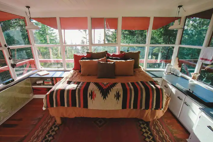 Crystal Peak Lookout Bedroom.PNG