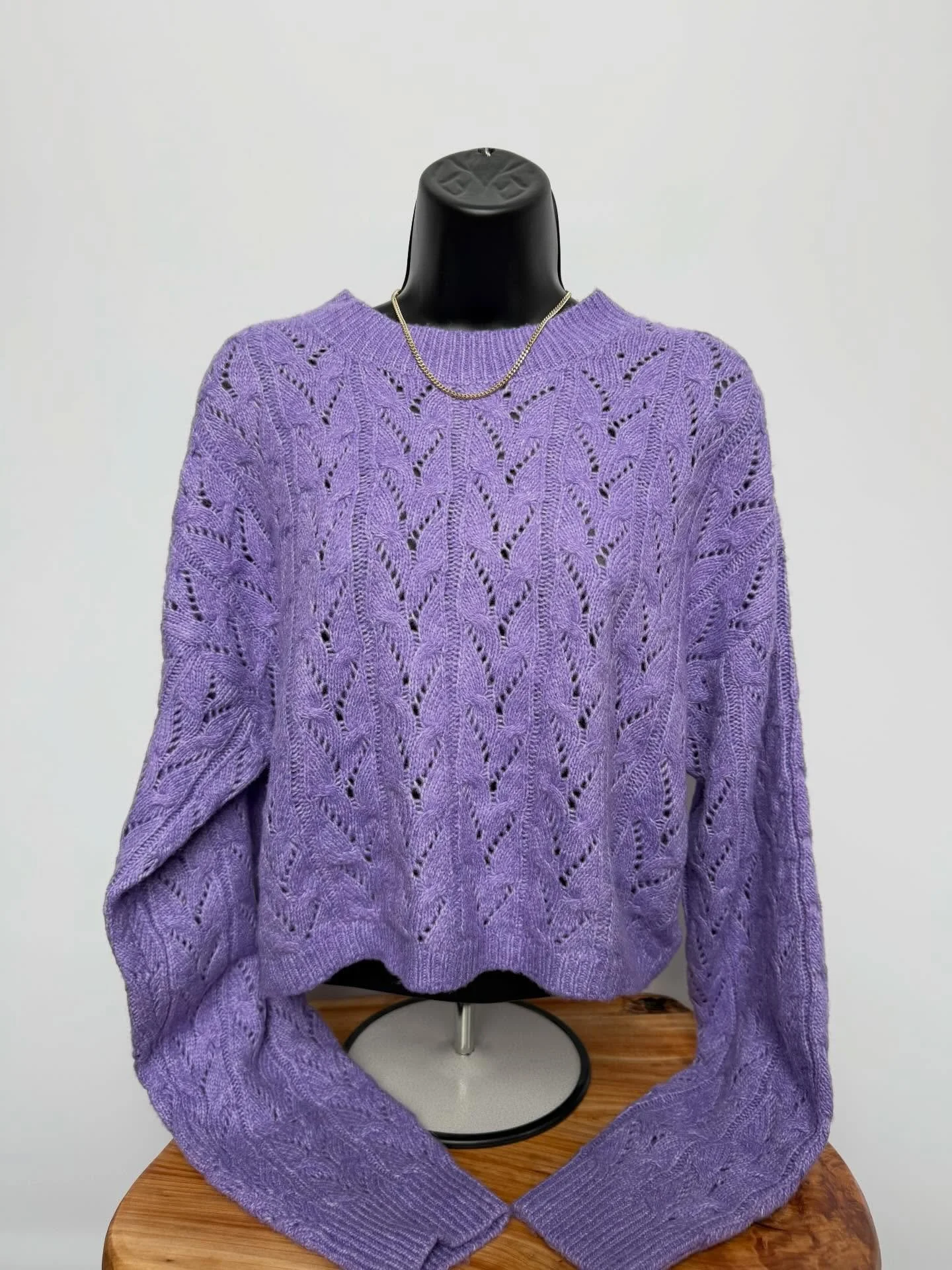 Add a little color to your closet 💜 
Soft knit, flattering fit - the dreamiest pop of color for spring! We have ONE of each size left, grab it before it&rsquo;s gone!

Available in sizes S-L
Retails for $34 ✨