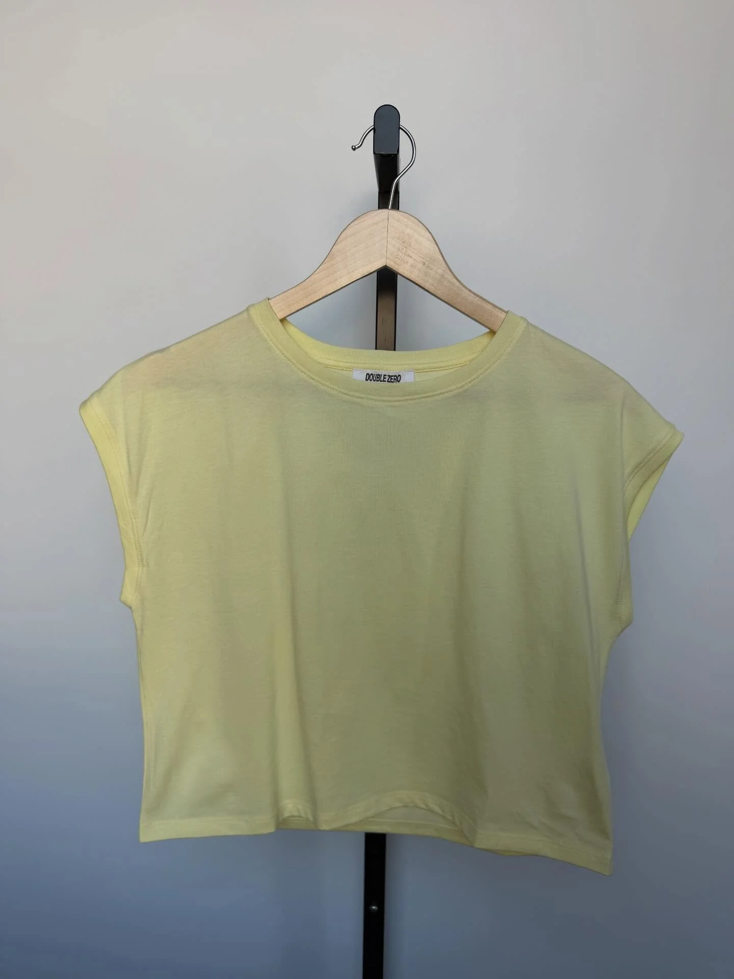 Sunny vibes all day long ☀️ this cutie top is the perfect mix of playful and effortless, ready to brighten your spring wardrobe! 

Available in 3 springy colors in sizes S-L / retails for $22 ✨