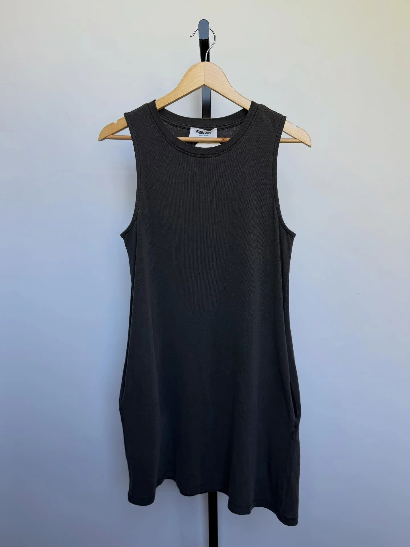 These sleeveless dress staples are perfect for throwing on and going: soft, comfy, and so easy to dress up or down. Pair with sandals, sneakers, or your favorite denim jacket for the cutest everyday look! (And they have pockets .. 👀)

Available in p