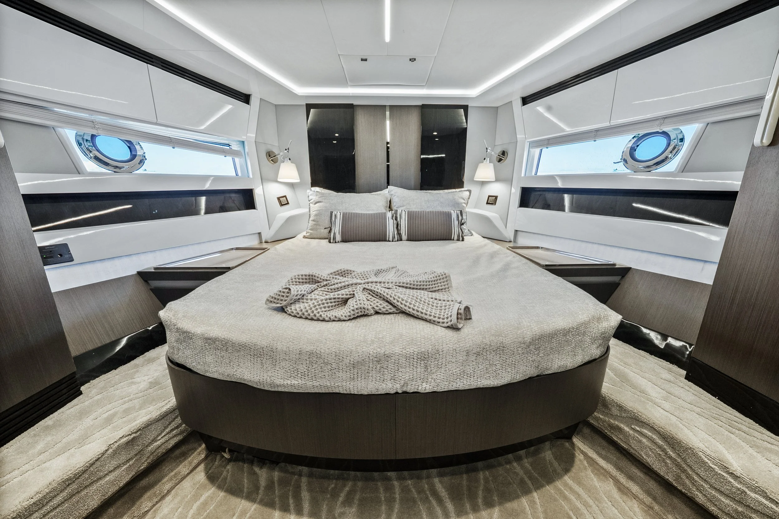 IYG, Azimut S7, Interiors, Print File-38.jpg