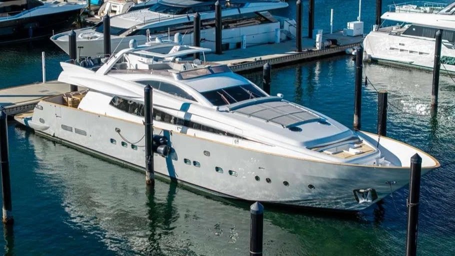 110’ ANTAGO 🛥️ - Starting at $5200