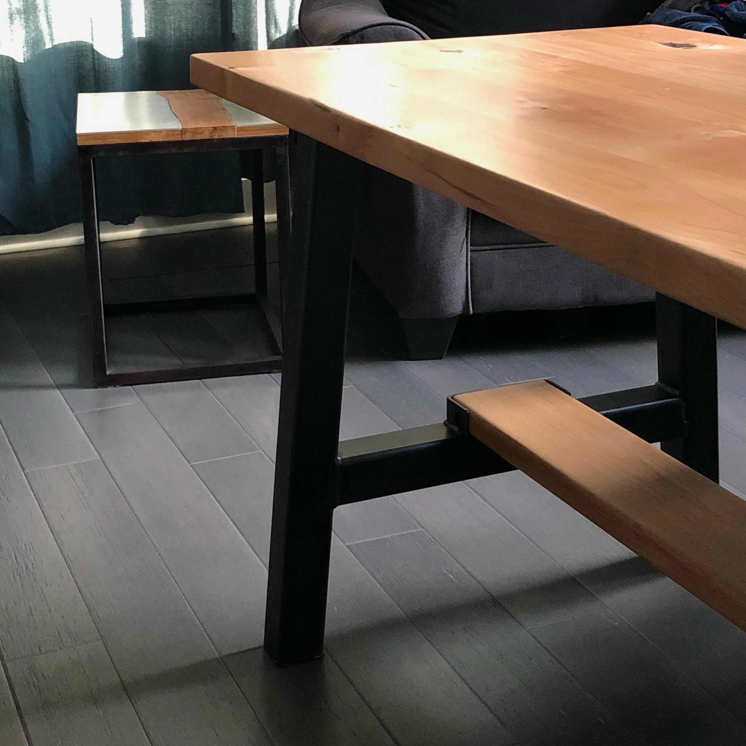 Desk.jpg