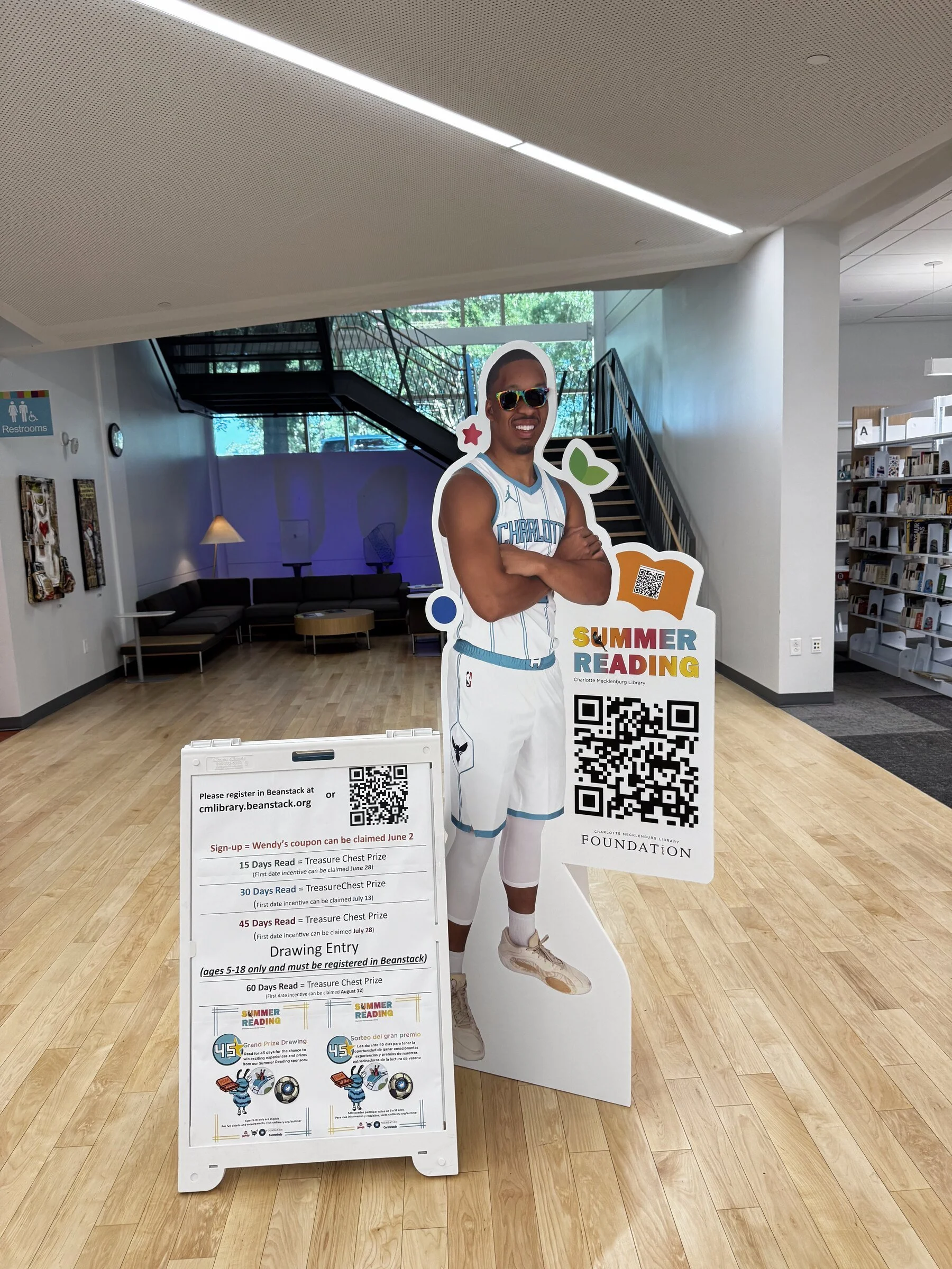 Live To Learn reading literacy partnership with Charlotte Mecklenburg Library, Summer Reading display
