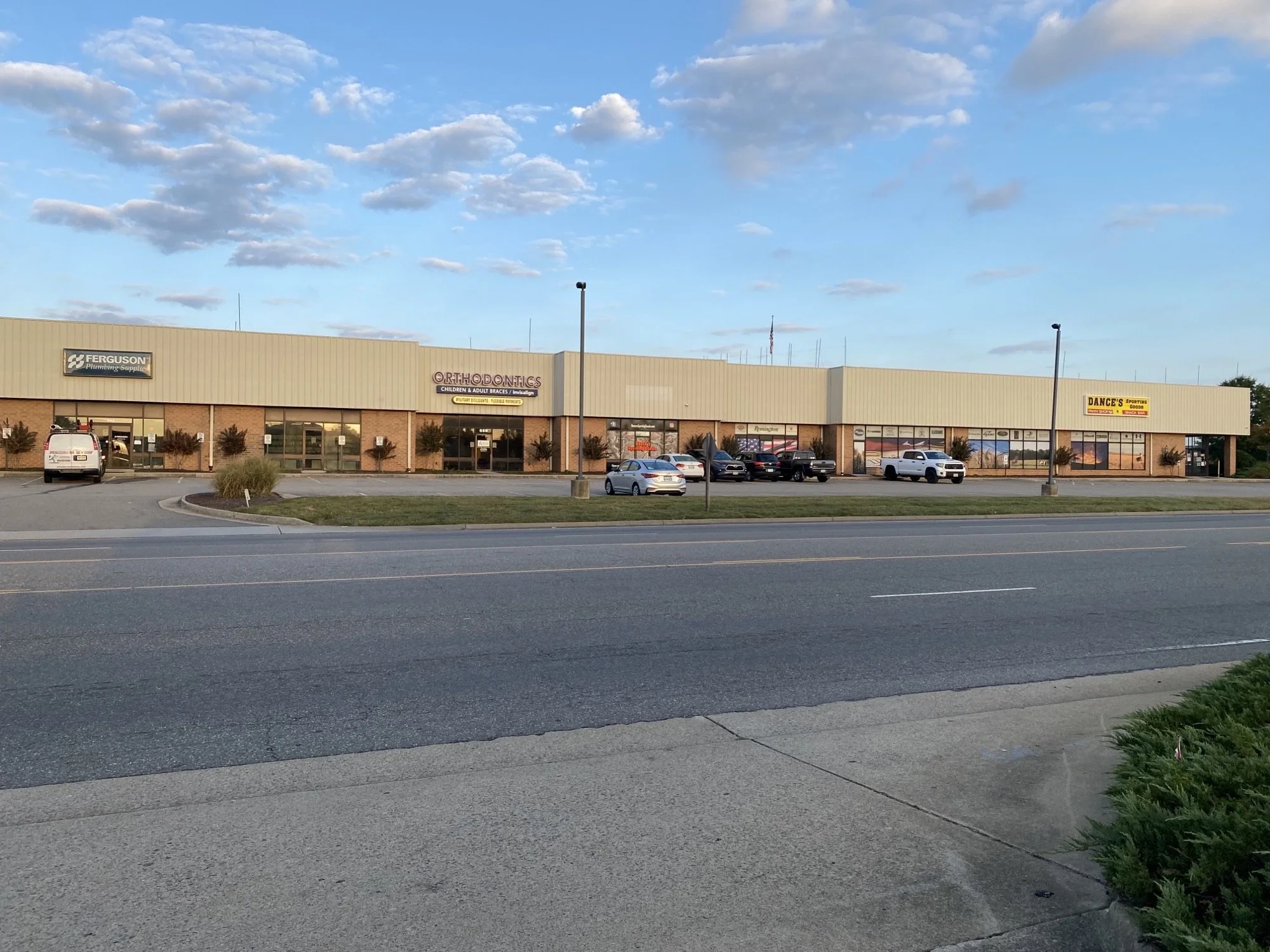 East Roslyn Business Center — Roslyn Farm Corporation