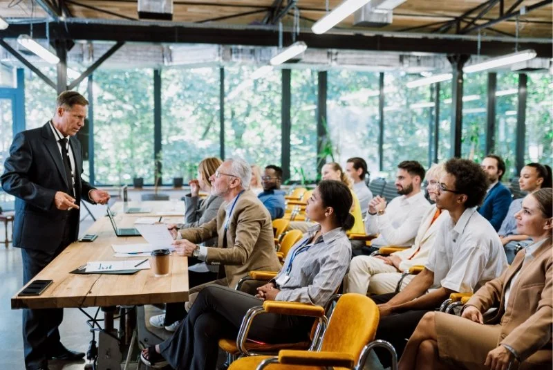 How to Organize a Leadership Summit: Strategic Planning for Executive Teams