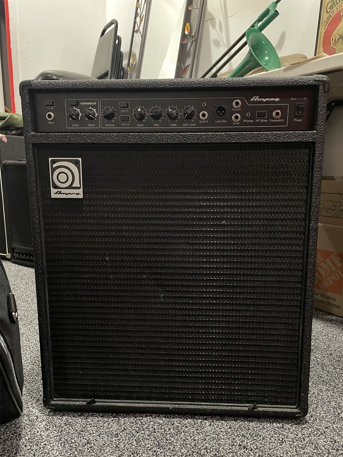 ampeg3.jpg
