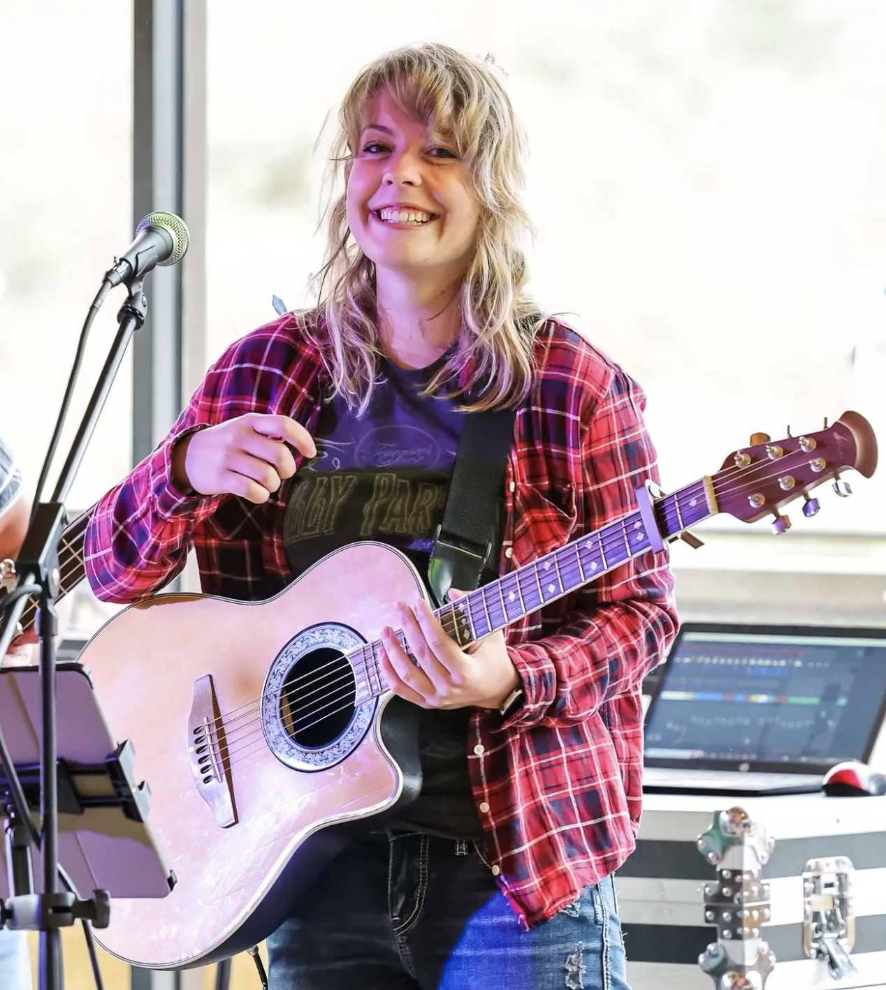Wildflower Hike, Vendor Fair, Randi Keira Live, Steak &amp; Shrimp All Day! 