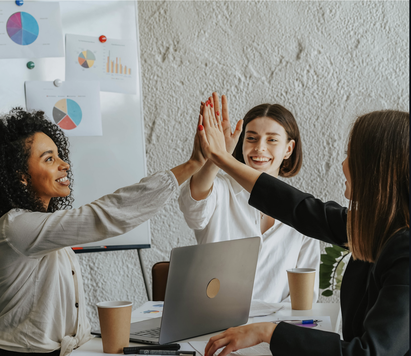 3 Ways Women Entrepreneurs Can Help Women Entrepreneurs