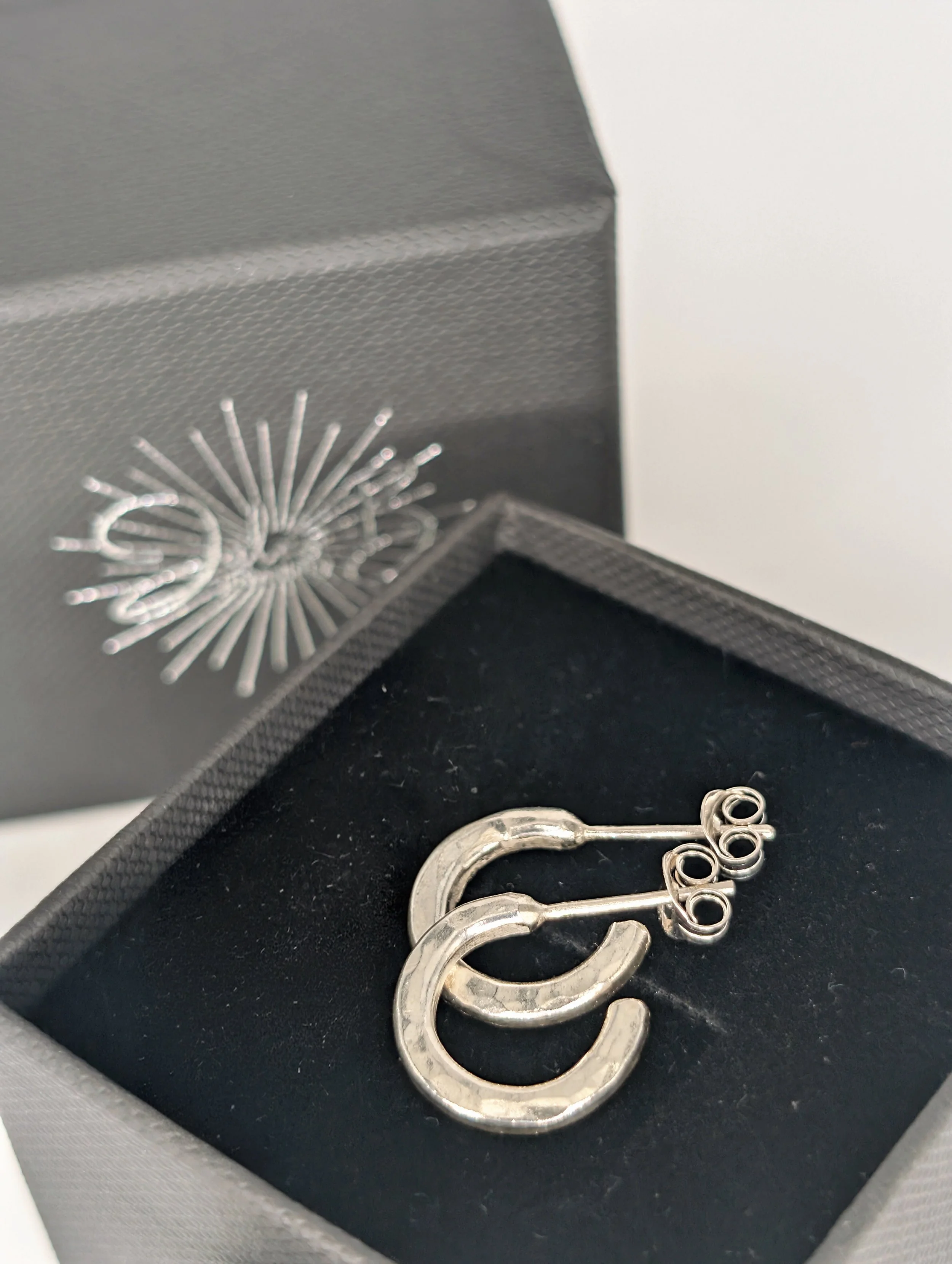 Small Hammered Hoops