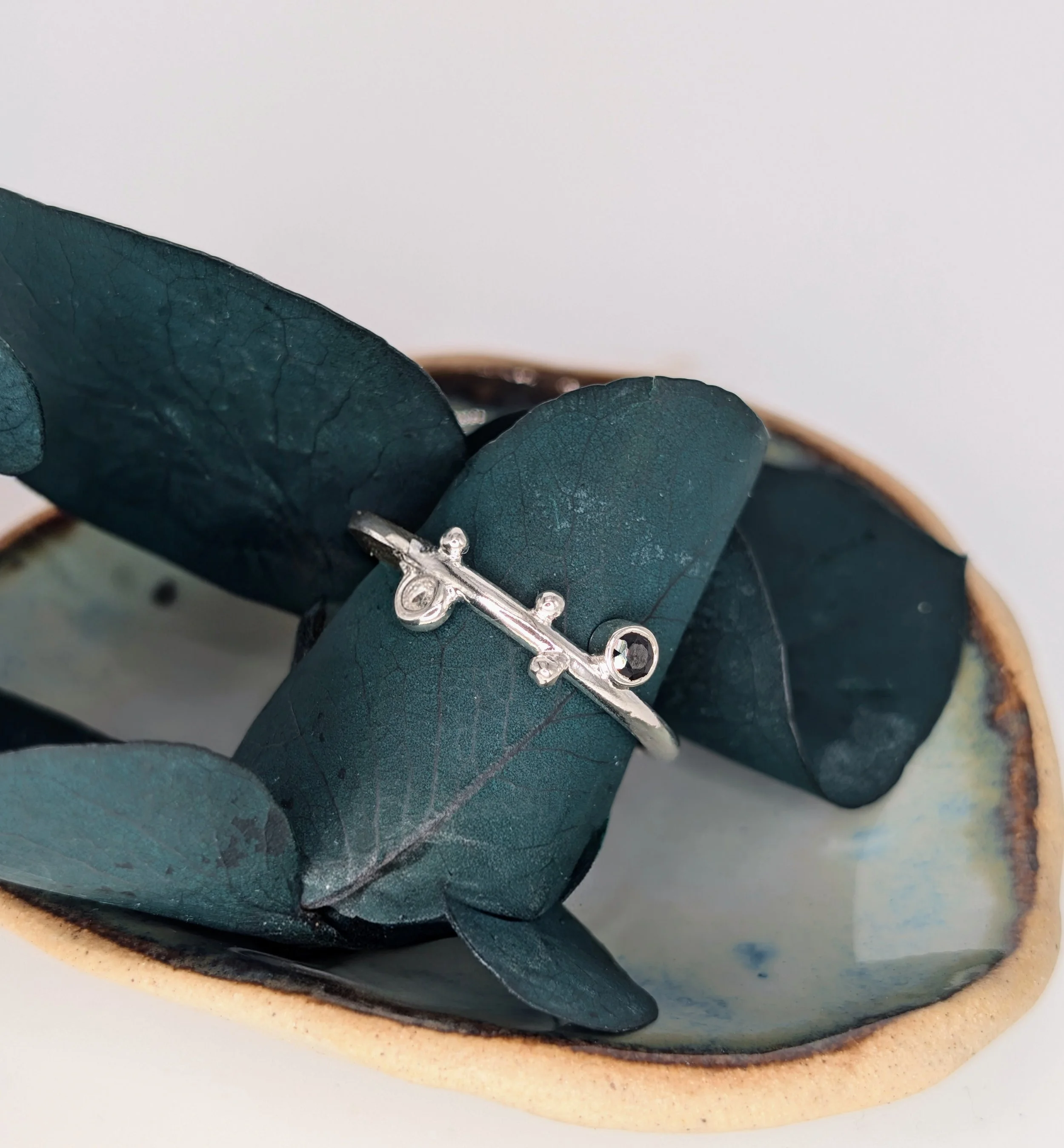 Bloom Bobble Ring 'Q'